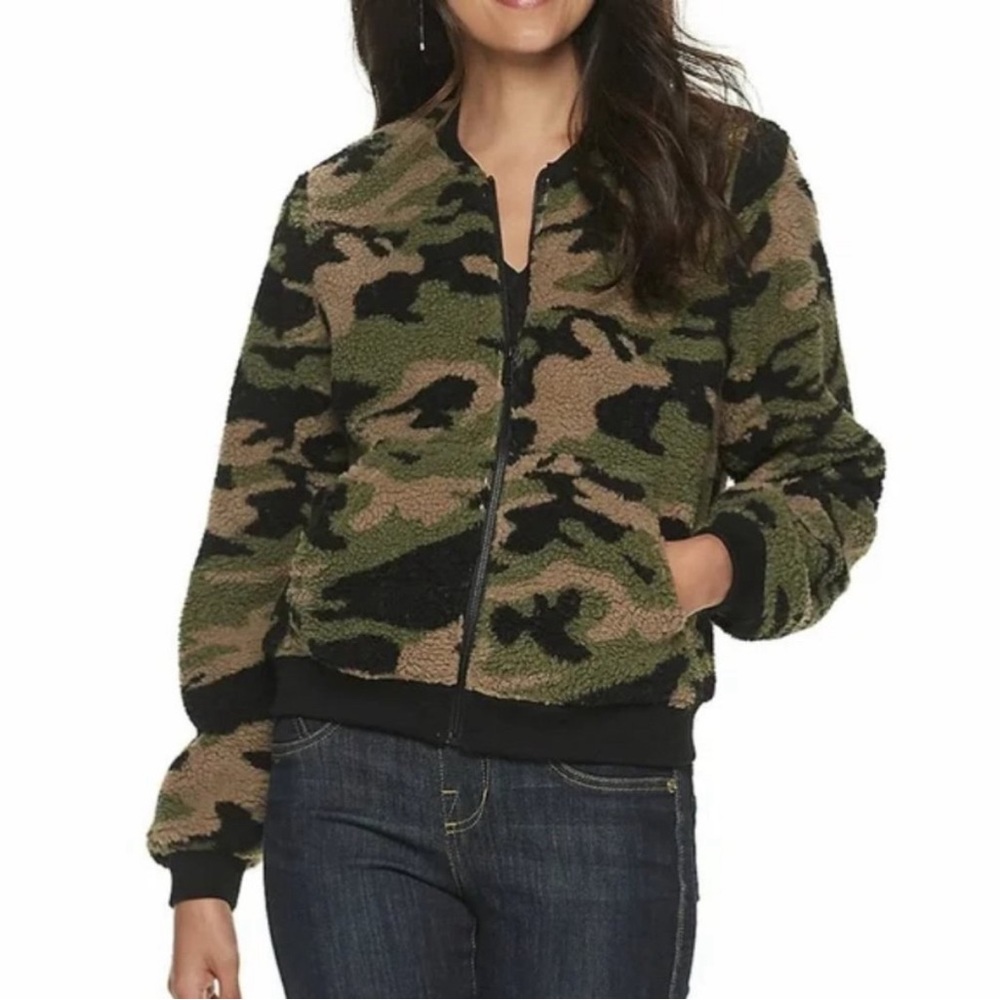 3/$30 Rock & Republic camo sherpa bomber jacket size xs